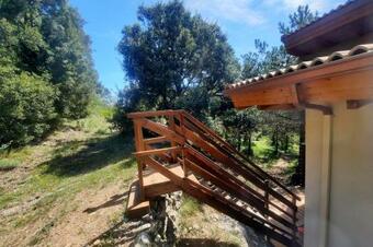 Casa N�rdica En El Bosque Con Vistas Al Mar
