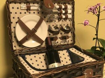 Charming Apartment With Mountain View