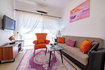 Luxury One-bedroom Apartment With Private Garden Lukomorye E3