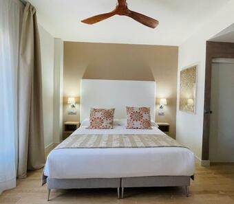 Hotel A�oreta Suites