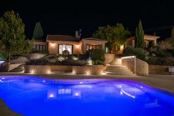 Villa Beautiful 4 Bedroom Country House With Stunning Sea View