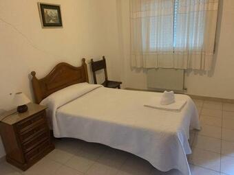 Room In Guest Room - Hostal Restaurante Seoane