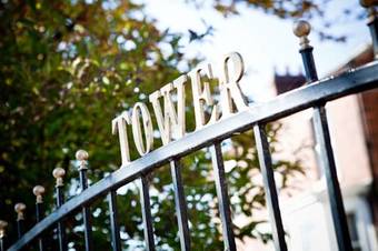 Hostal Tower House Executive Guest House