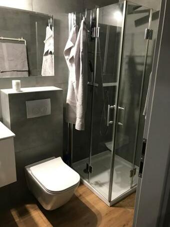 Uroczy Apartament Z Bezp?atnym Parkingiem