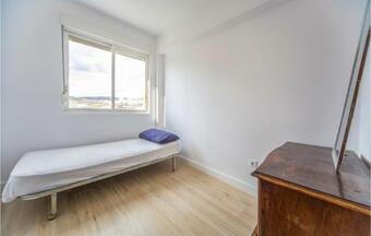 Awesome Apartment In Xilxes With 3 Bedrooms