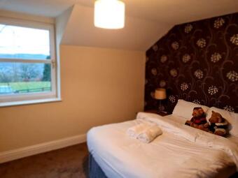 Farm Stay 3 Bedroom Barn Conversion With Log Burner