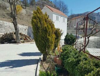 Turo Njegu?i Apartman 1