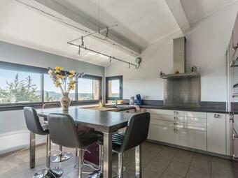 Hostal Welkeys Apartment - Porche