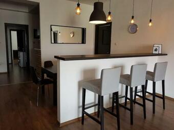 Apartamento 27 Shades Of Green (4 Bedroom 3 Bath Sunny Central)