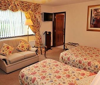 Hostal Keef Halla Country House