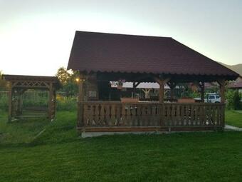 Hostal Pensiunea Rares