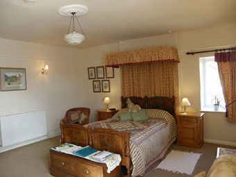 Lea House Bed And Breakfast