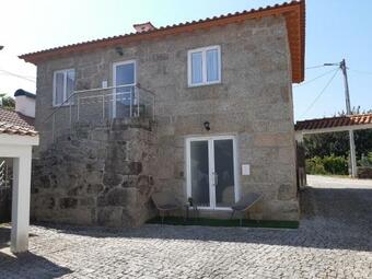 Hostal As Casinhas Dos Meus Av�s By Quinta Do Pa�o