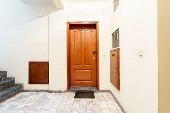 Apartment By The Sea With Pool