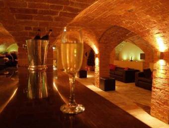 Rushton Hall Hotel And Spa