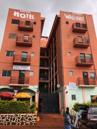 Bed & Breakfast Wallstreet Hotel Bandjoun