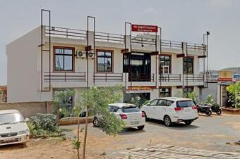 Oyo 80981 The Gopal Bhagwati Hotel & Restaurant