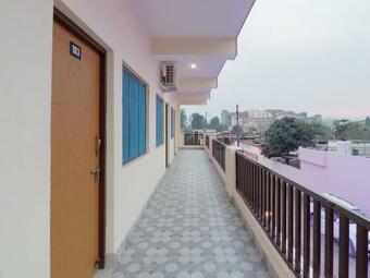 Hotel Oyo 84661 Lakshmi Home Stay