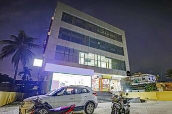 Hotel Townhouse Oak Hi-city