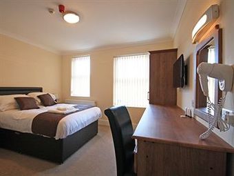 Hostal The Lawns Guest House