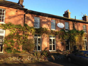 Hostal Scarborough Hill Country Inn