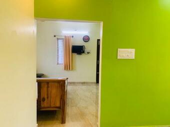 Hotel The Greens Inn