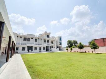 Hostal Oyo Home 82670 Radha Krishan Palace