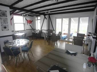 Lodge The Riverside Hotel