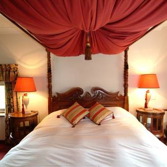 Golden Lion Hotel