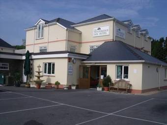 The Woodridge Inn Hotel