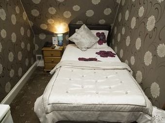 Hostal Ashfield Hotel