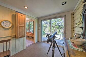 Cozy Cottage On Cat Cove With Wraparound Deck!