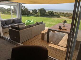 Taranaki Beach House - Great Sea Views