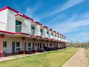 Hotel Rancho Sotolar - Glamping Linares