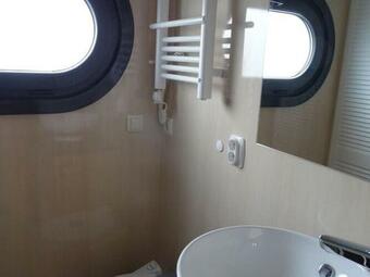 Luxury Houseboat With A Beautiful View Over The Sneekermeer