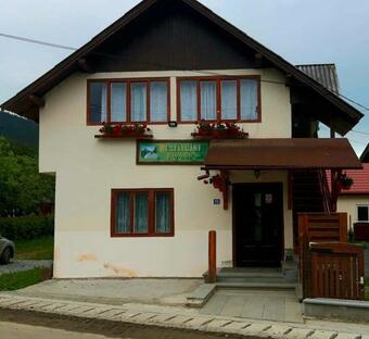 Hostal Pensiunea Rustica La Avram Lunca Ilvei