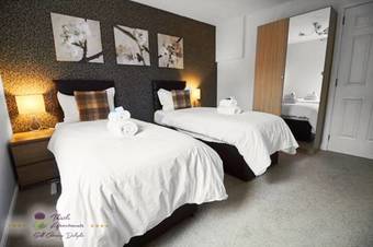 Thistle Apartments - Berry Apartment