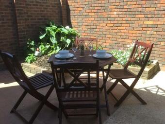 Penny Cottage By The Beach