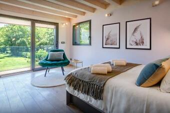 Villa Chalet Lomatika - Ovo Network