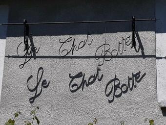 Bed & Breakfast Chambre D'h�tes Le Chat Bott�