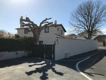 Hostal Beach House