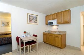 Motel Americas Best Value Inn And Suites Groves