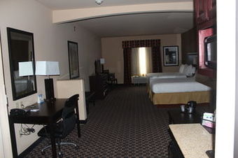 Holiday Inn Express Hotel & Suites Ennis
