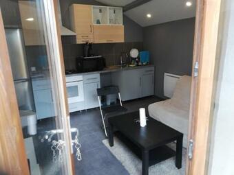 Hostal Maison Duplex & Appartement Sur Cour