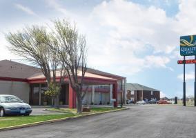 Hotel Quality Inn & Suites