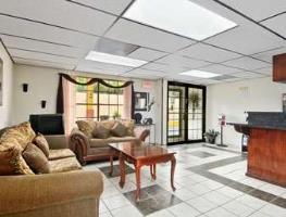 Hotel Days Inn And Suites Marshall