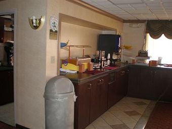 Motel Red Roof Inn & Suites Clinton