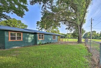 Uwohali Cottage - Eagletown Home With Hot Tub