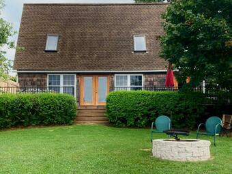 Rural Dutch Country Retreat - Private Hot Tub