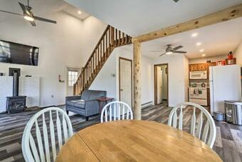 Pet-friendly Poconos Getaway With Resort Perks!